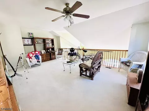 Entry Way - 110 Carter Rd, Haskell, NJ 07420 photo 4 of 5