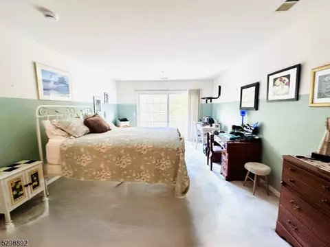 Bedroom - 110 Carter Rd, Haskell, NJ 07420 photo 3 of 7
