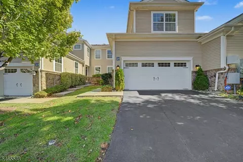 25 Mc Nish Way, Caldwell, NJ 07006