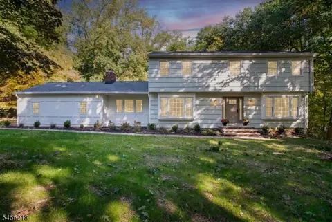 15 Quill Pen Way, Warren, NJ 07059