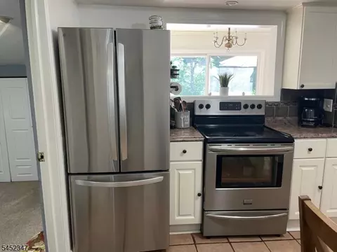 Kitchen - 724 Springfield Ave, Summit, NJ 07901 photo 2 of 3