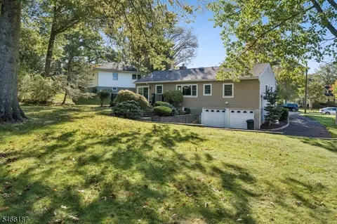 Exterior - 47 Harvey Dr, Summit, NJ 07901 photo 2 of 4