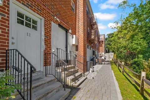90 Mount Kemble Ave #11, Morristown, NJ 07960