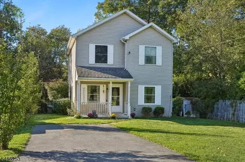 2 Elizabeth Pl, Denville, NJ 07834