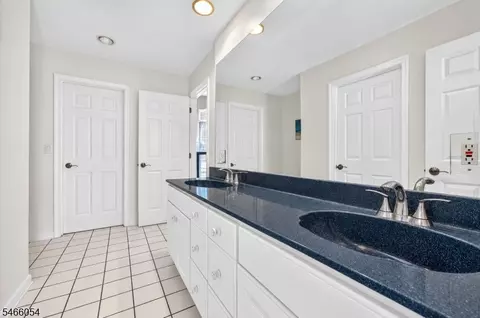 Bath - 1 Mowder Rd, Washington, NJ 07882 photo 4 of 4