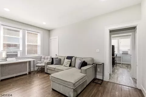 27 Lindsley Pl, East Orange, NJ 07018