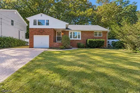 147 Kingston Rd, Parsippany, NJ 07054