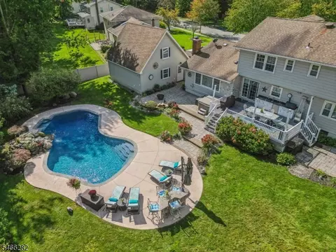 7 Lucille Dr, Parsippany, NJ 07054