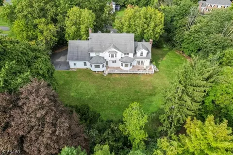 602 Grandview Ter, Franklin Lakes, NJ 07417
