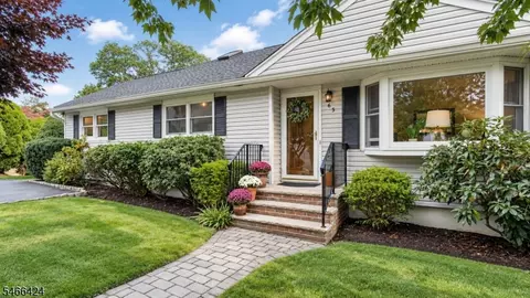 65 Parks Rd, Denville, NJ 07834