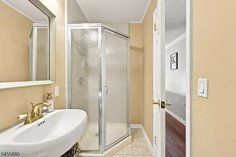 Bath - 67 Bald Eagle Rd, Hackettstown, NJ 07840 photo 1 of 5