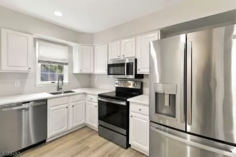 132 Jamestown Rd, Basking Ridge, NJ 07920