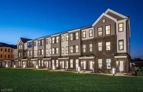 111 Jessie Pl, New Brunswick, NJ 08901