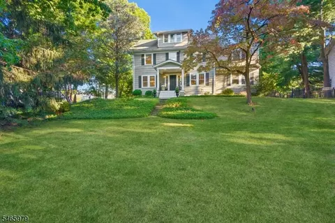 84 Arlington Ave, Caldwell, NJ 07006