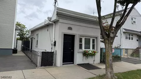 141 Monroe St, Garfield, NJ 07026