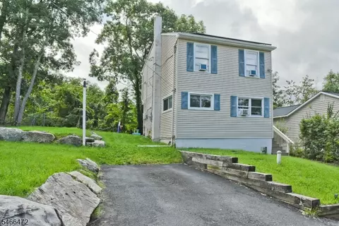 117 Vermont Trl, Hopatcong, NJ 07843