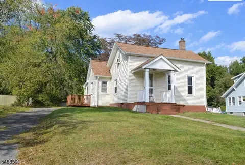 42 Malapardis Rd, Whippany, NJ 07981