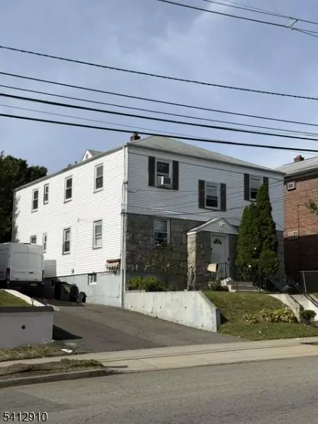 352 Lakeview Ave, Clifton, NJ 07011