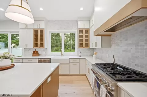 Kitchen - 38 Willow St #B, Millburn, NJ 07041 photo 2 of 2