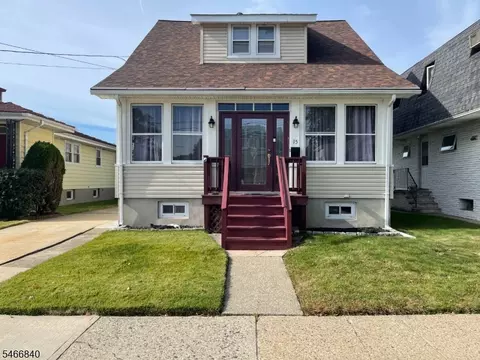 15 Pompton Ave, Woodland Park, NJ 07424