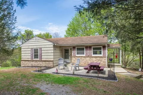 211 Clove Rd, Montague, NJ 07827