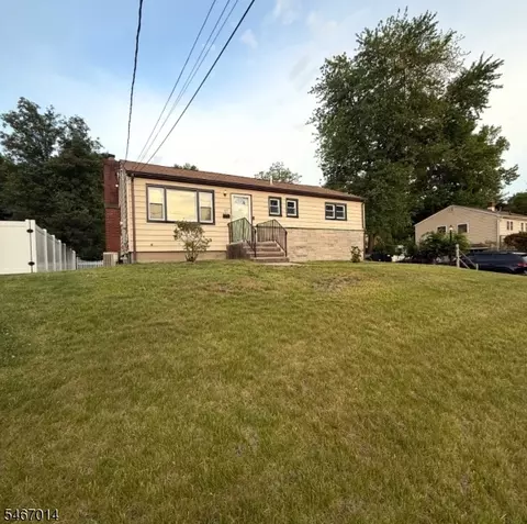 23 Summer St, Emerson, NJ 07630