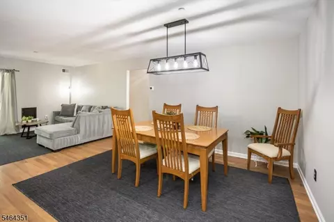 32 Brookside Ln #32, Mount Arlington, NJ 07856