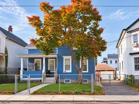 231 Burhans Ave, Haledon, NJ 07508