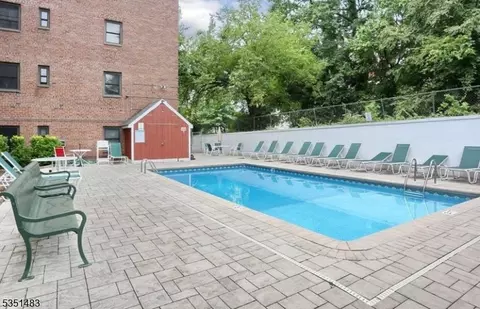 Exterior - 208 Anderson St #7C, Hackensack, NJ 07601 photo 2 of 2