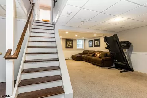 Entry Way - 22 Sloping Hill Ter, Wayne, NJ 07470 photo 3 of 3