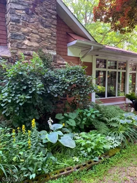 183 Anthony Rd, Glen Gardner, NJ 08826