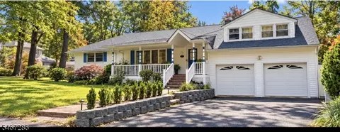 1 Ledgewood Trl, Kinnelon, NJ 07405