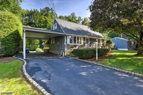 13 Graham Pl, Wanaque, NJ 07465