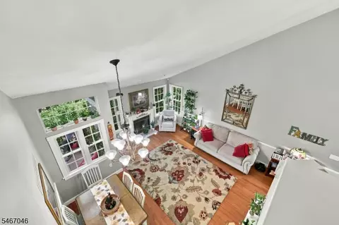 Entry Way - 2 Rainier Ct, Hackettstown, NJ 07840 photo 5 of 6
