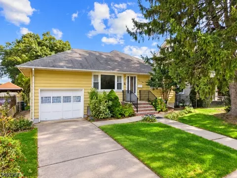 301 Valley Rd, Clifton, NJ 07013