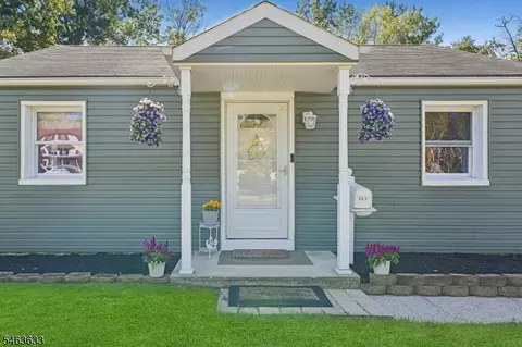 143 Snowhill St, Spotswood, NJ 08884
