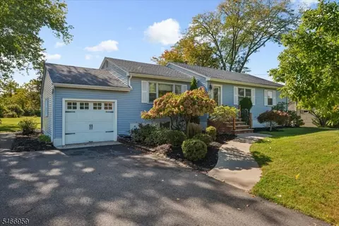 320 Garretson Rd, Bridgewater, NJ 08807