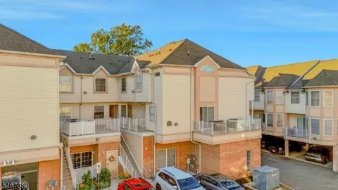131 Adamecs Way, South Amboy, NJ 08879