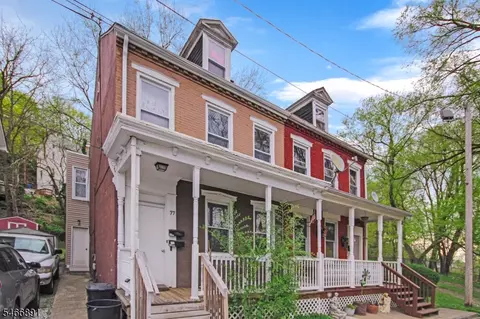 77 Brainard St, Phillipsburg, NJ 08865
