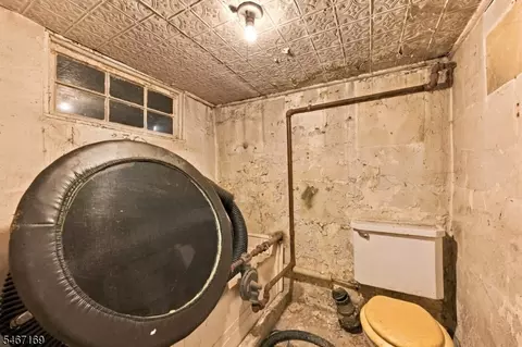 Bath - 61 Spring St, Bloomfield, NJ 07003 photo 2 of 4
