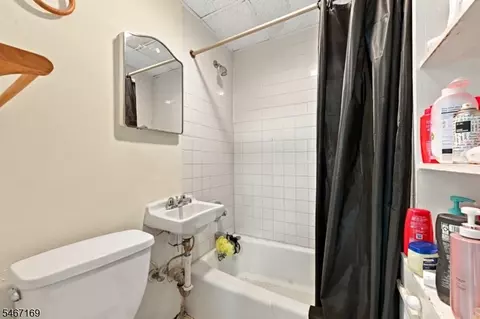 Bath - 61 Spring St, Bloomfield, NJ 07003 photo 3 of 4