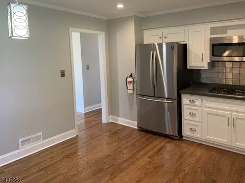 Kitchen - 9 Harrison Ct, Summit, NJ 07901 photo 3 of 3