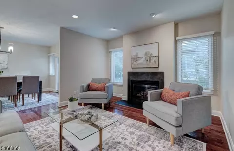 Living - 38 Eggers Ct, Summit, NJ 07901 photo 2 of 3