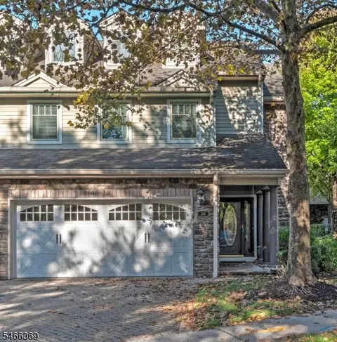 Exterior - 38 Eggers Ct, Summit, NJ 07901 photo 2 of 3