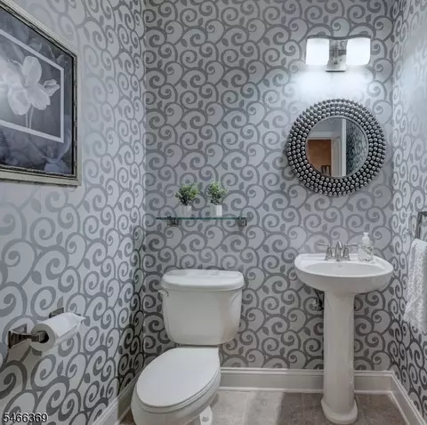Bath - 38 Eggers Ct, Summit, NJ 07901 photo 1 of 5
