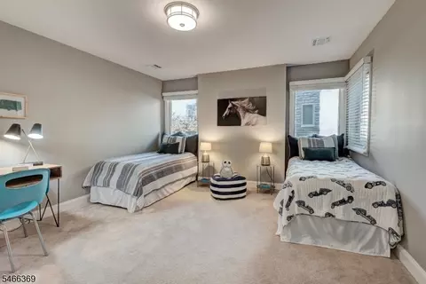 Bedroom - 38 Eggers Ct, Summit, NJ 07901 photo 4 of 6