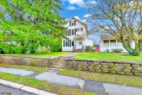 41 Woodside Ave, Newton, NJ 07860