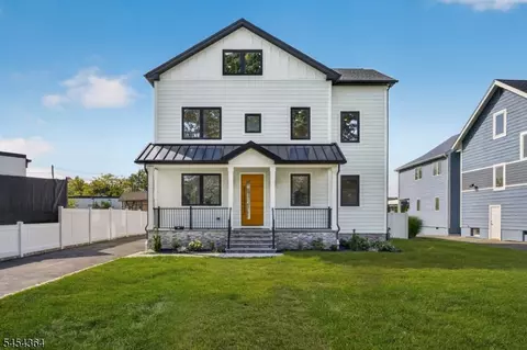 242 Saint Paul St, Westfield, NJ 07090