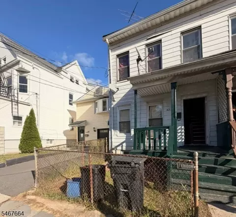 425 Catherine St, Elizabeth, NJ 07201