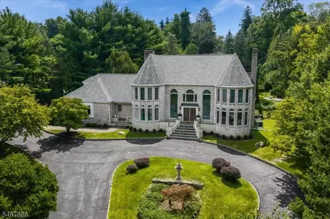 42 Lambert Dr, Sparta, NJ 07871